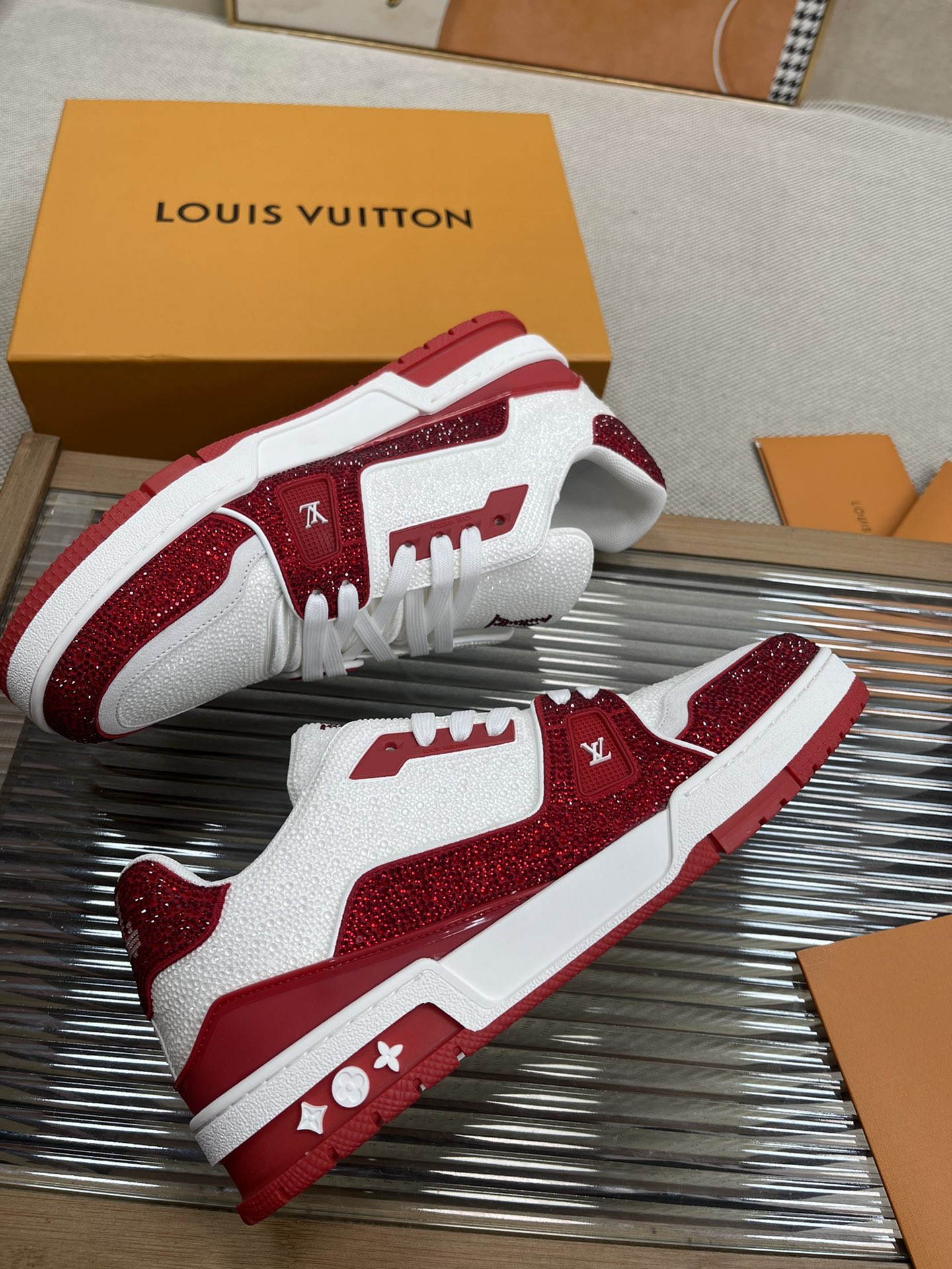 L0vis Vvtt0n Trainer Sneaker LV Red For Women