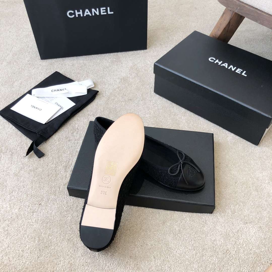 Ch**el Ballet Flats Black For Women