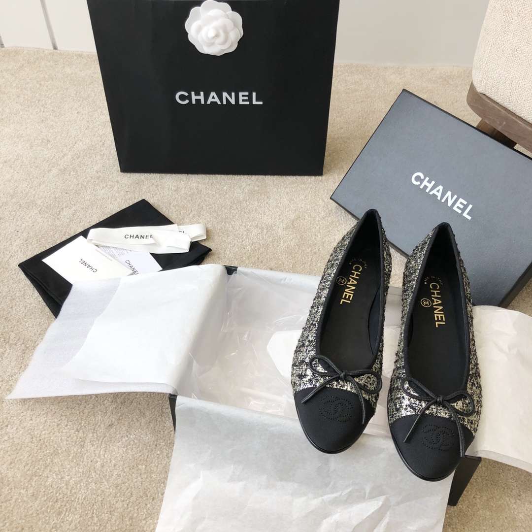 Ch**el Ballet Flats Black For Women