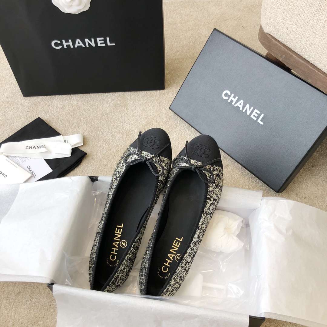 Ch**el Ballet Flats Black For Women