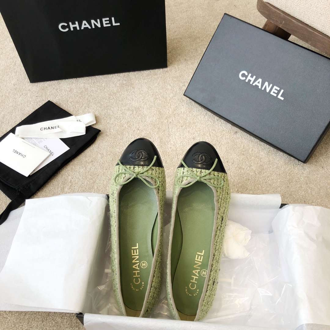 Ch**el Ballet Flats Green For Women