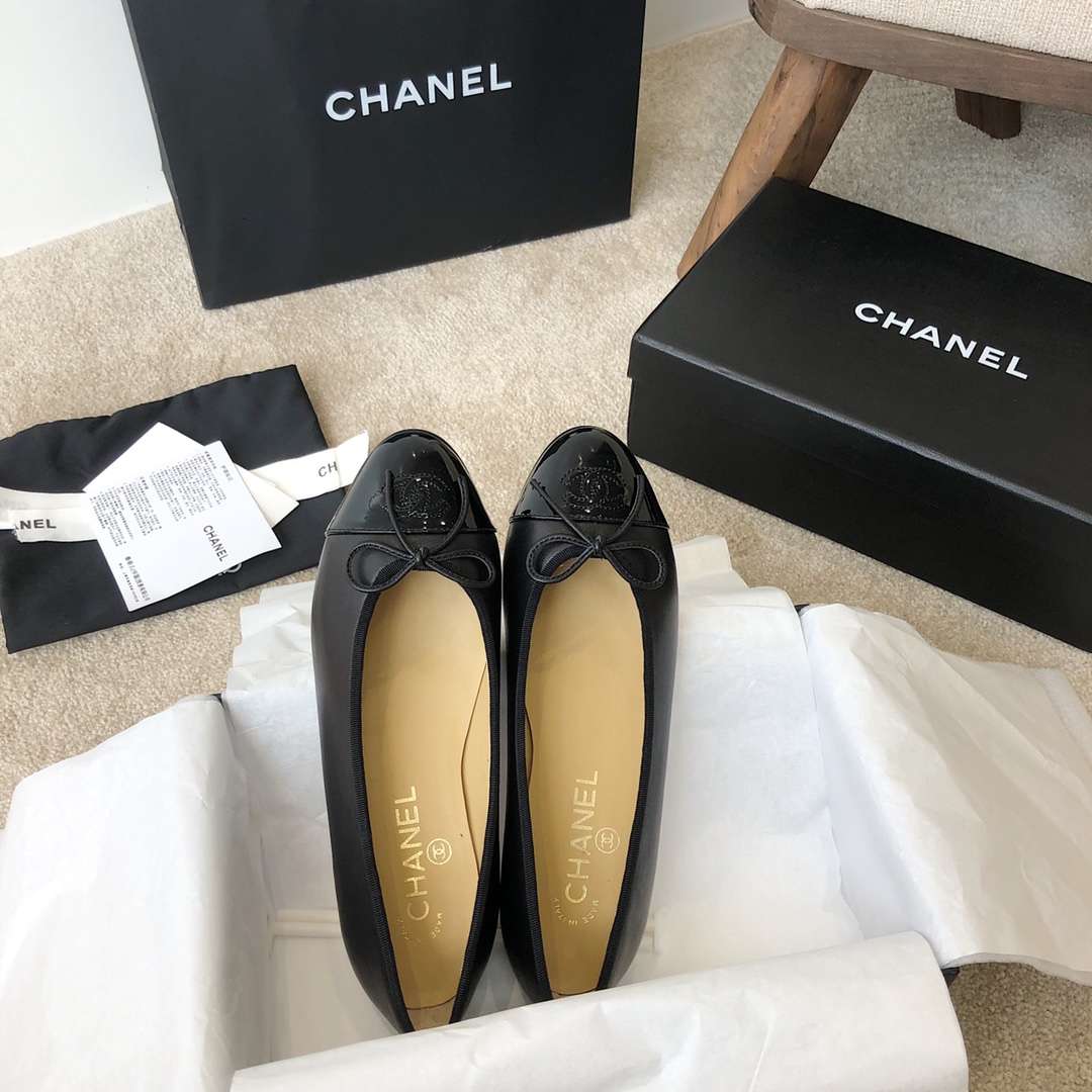 Ch**el Ballet Flats Black For Women