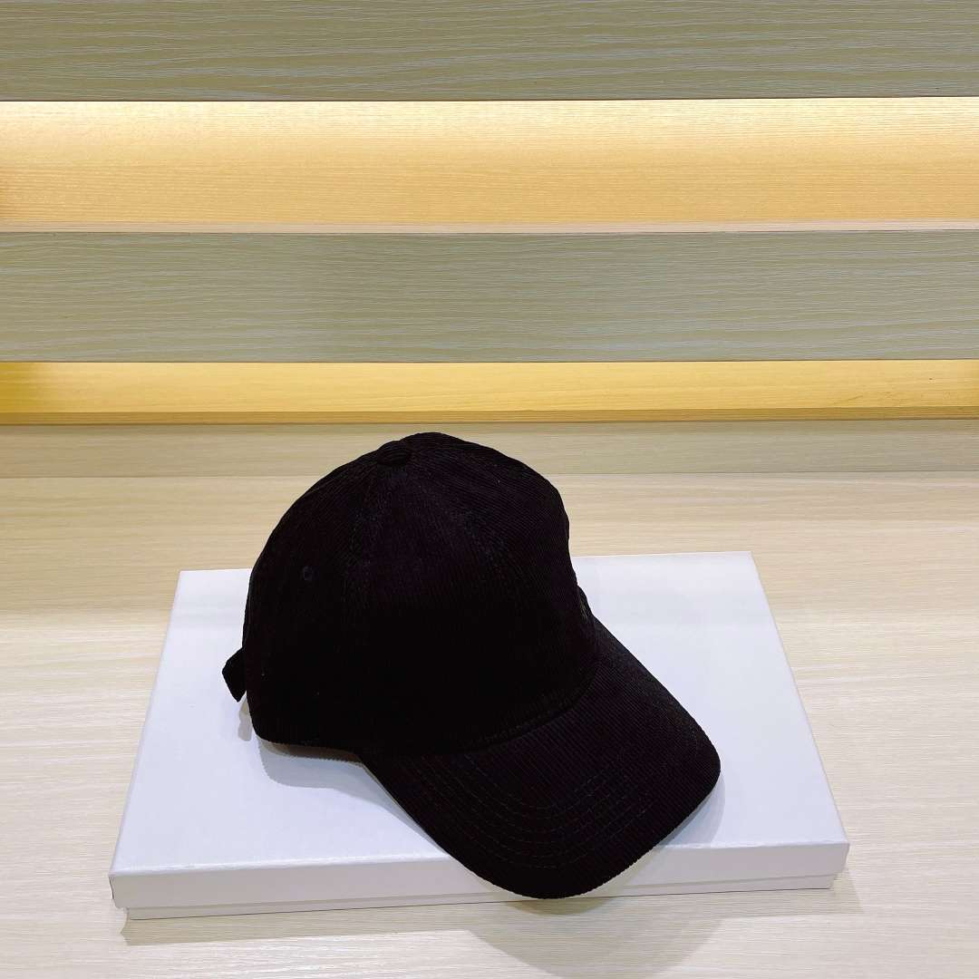 L0vis Vvtt0n Baseball Cap Black For Men