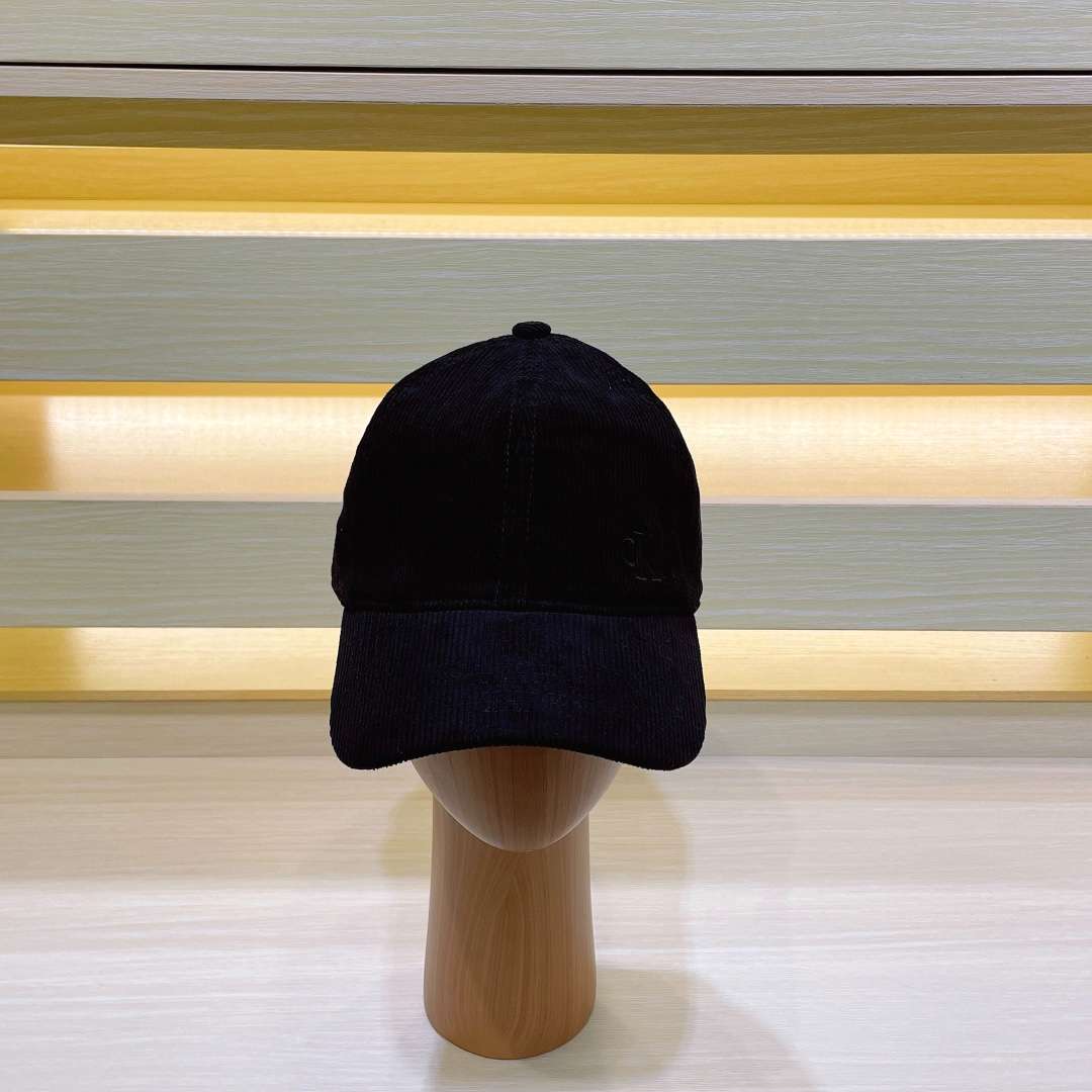 L0vis Vvtt0n Baseball Cap Black For Men