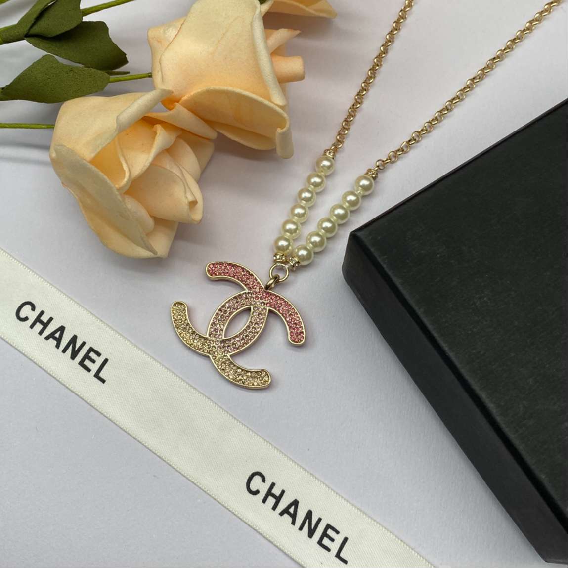 Ch**el Pearl Double C Gradient Necklace Gold For Women