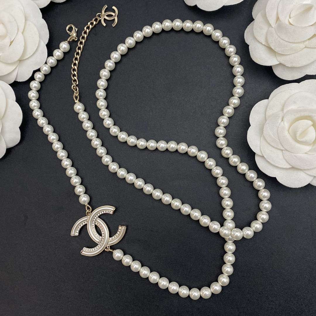 Ch**el Pearl Letter Chain Necklace White For Women