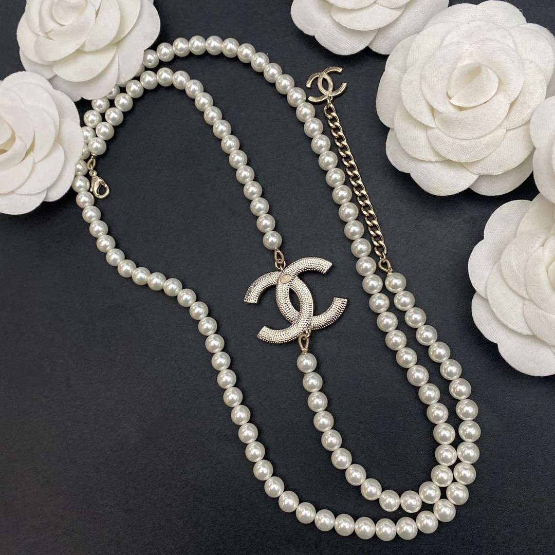 Ch**el Pearl Letter Chain Necklace White For Women
