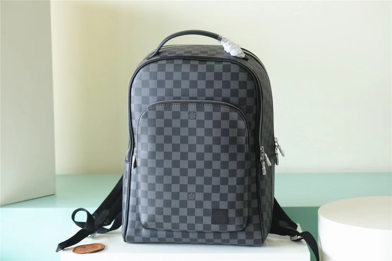 L0vis Vvtt0n Avenue Backpack Black For Men 40cm / 15.7in N40499