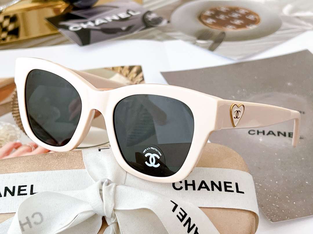 Ch**el Cat Eye Frame Sunglasses White For Women