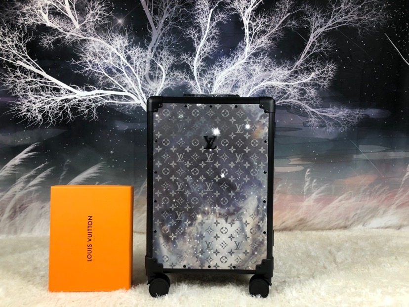 L0vis Vvtt0n Rolling Trunk Grey 55cm/21.6in