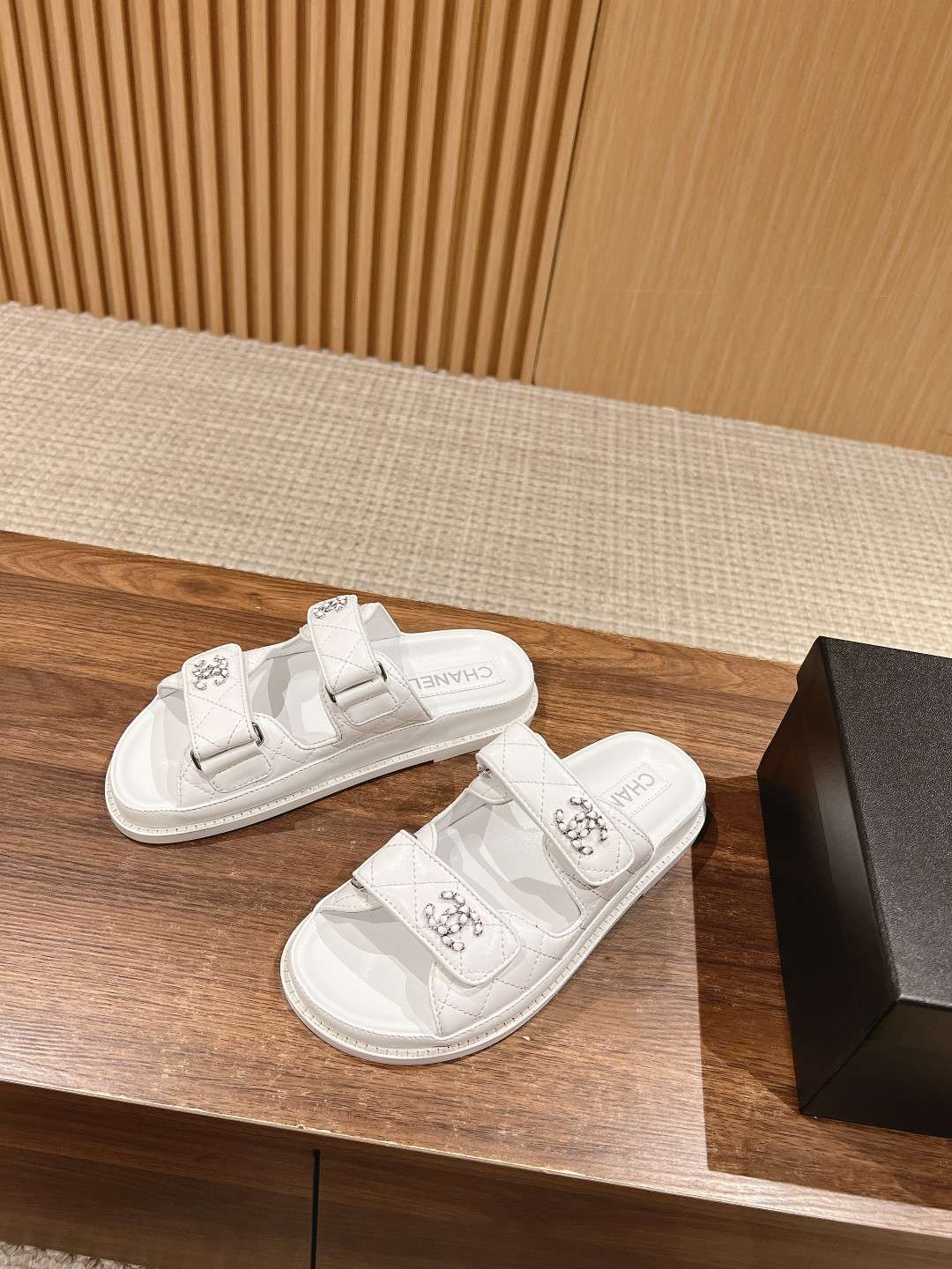Ch**el Sandals With Ch**el Logo White For Women