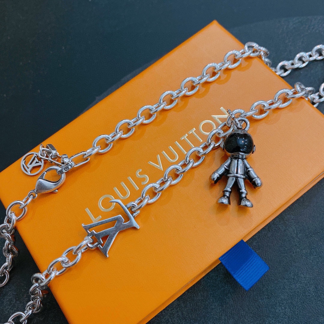 L0vis Vvtt0n Astronaut Necklace Silver For Women