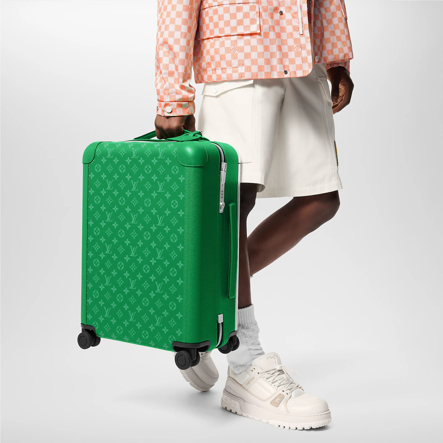 L0vis Vvtt0n Horizon 55 Green  21.6 Inches/ 55 Cm M31043