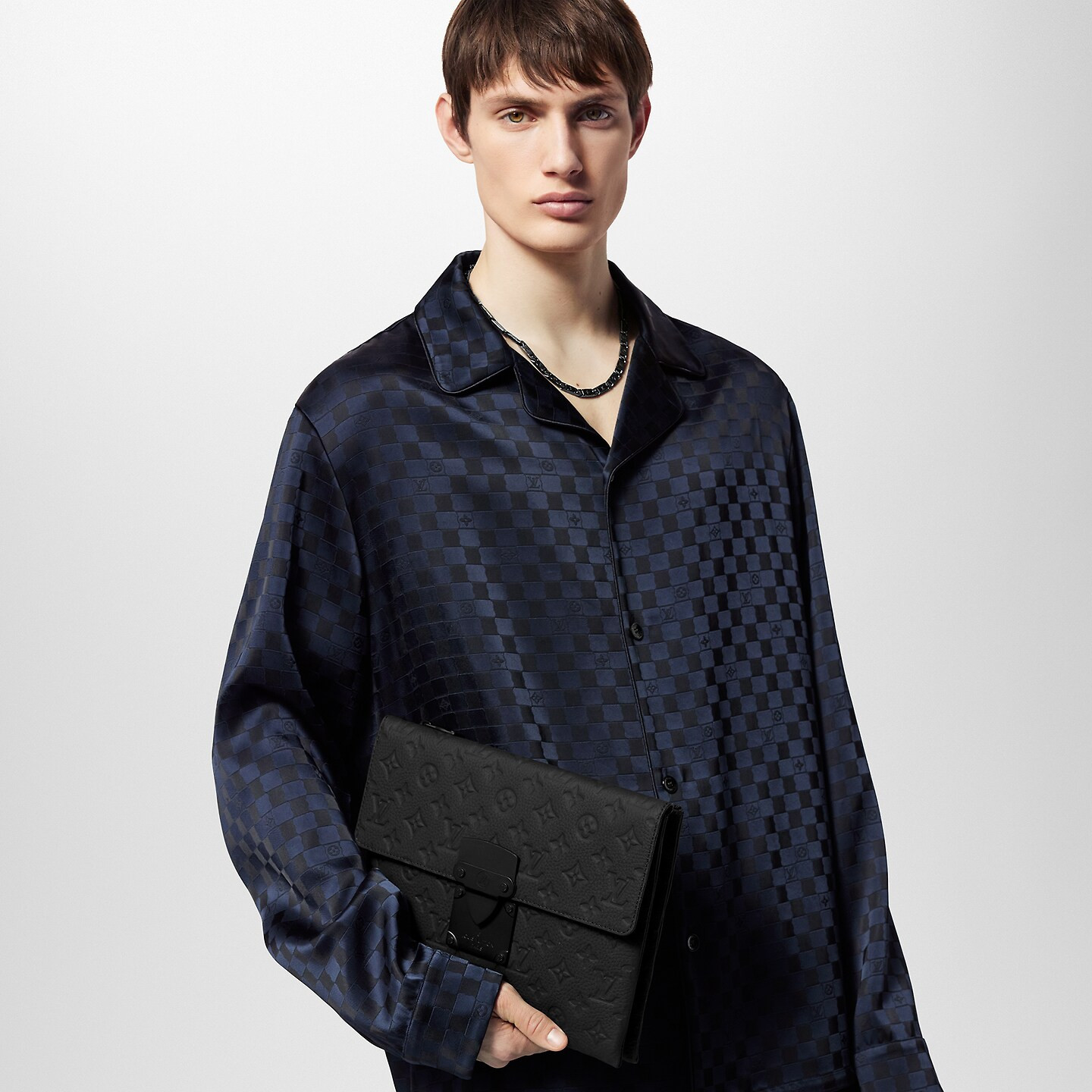 L0vis Vvtt0n Pochette S-Lock Bag Black For Men 11in/28cm M82559