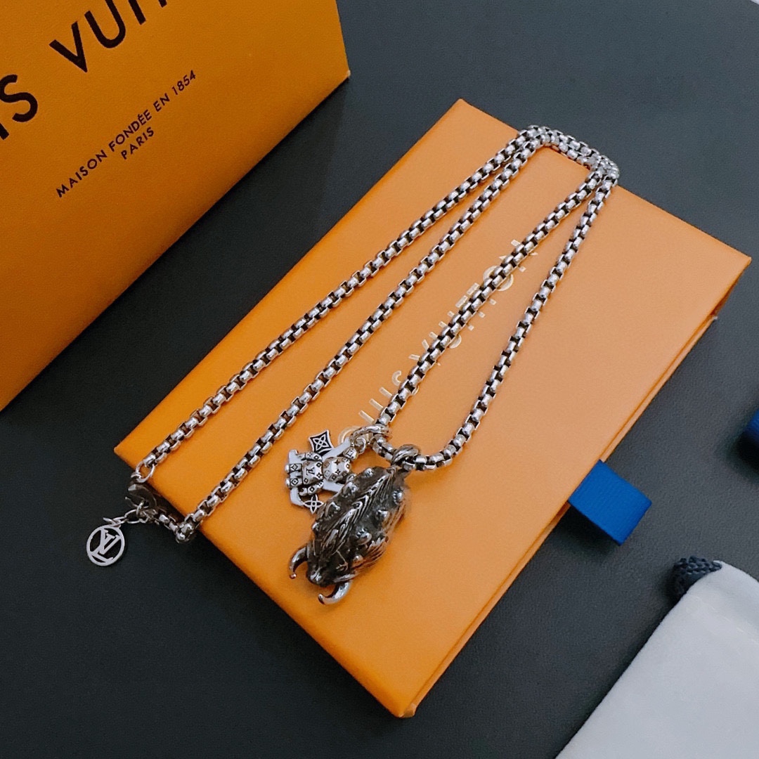 L0vis Vvtt0n Necklace Silver For Women