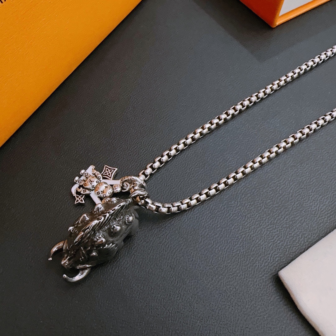 L0vis Vvtt0n Necklace Silver For Women