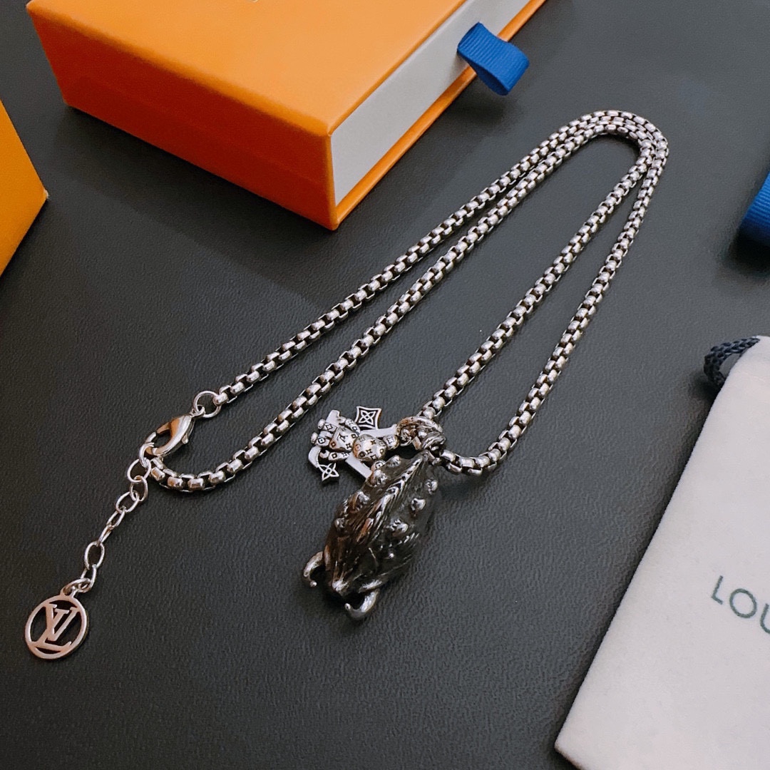 L0vis Vvtt0n Necklace Silver For Women