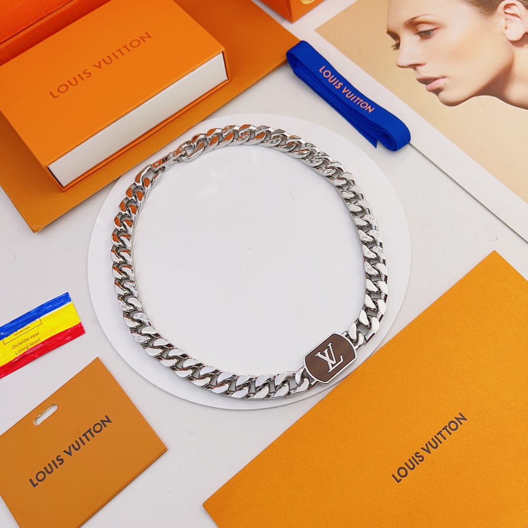 L0vis Vvtt0n Shades Necklace Silver For Women