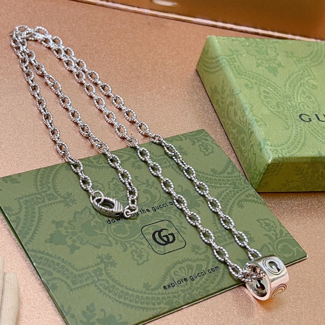 Gvc*1 Twist Chain Necklace Silver For Women