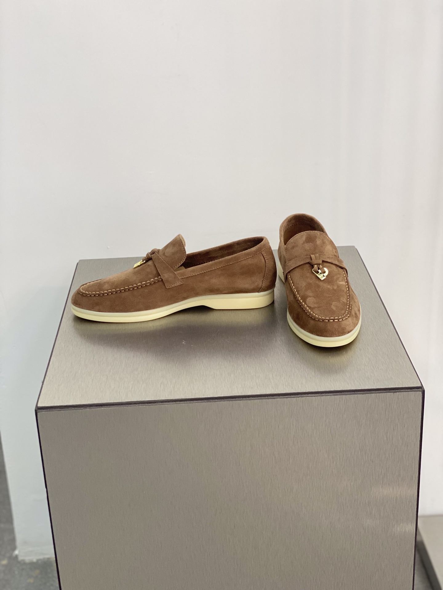 L0r0 P1ana Summer Charms Walk Loafers Saddle Brown For Women – FAE5444 E424