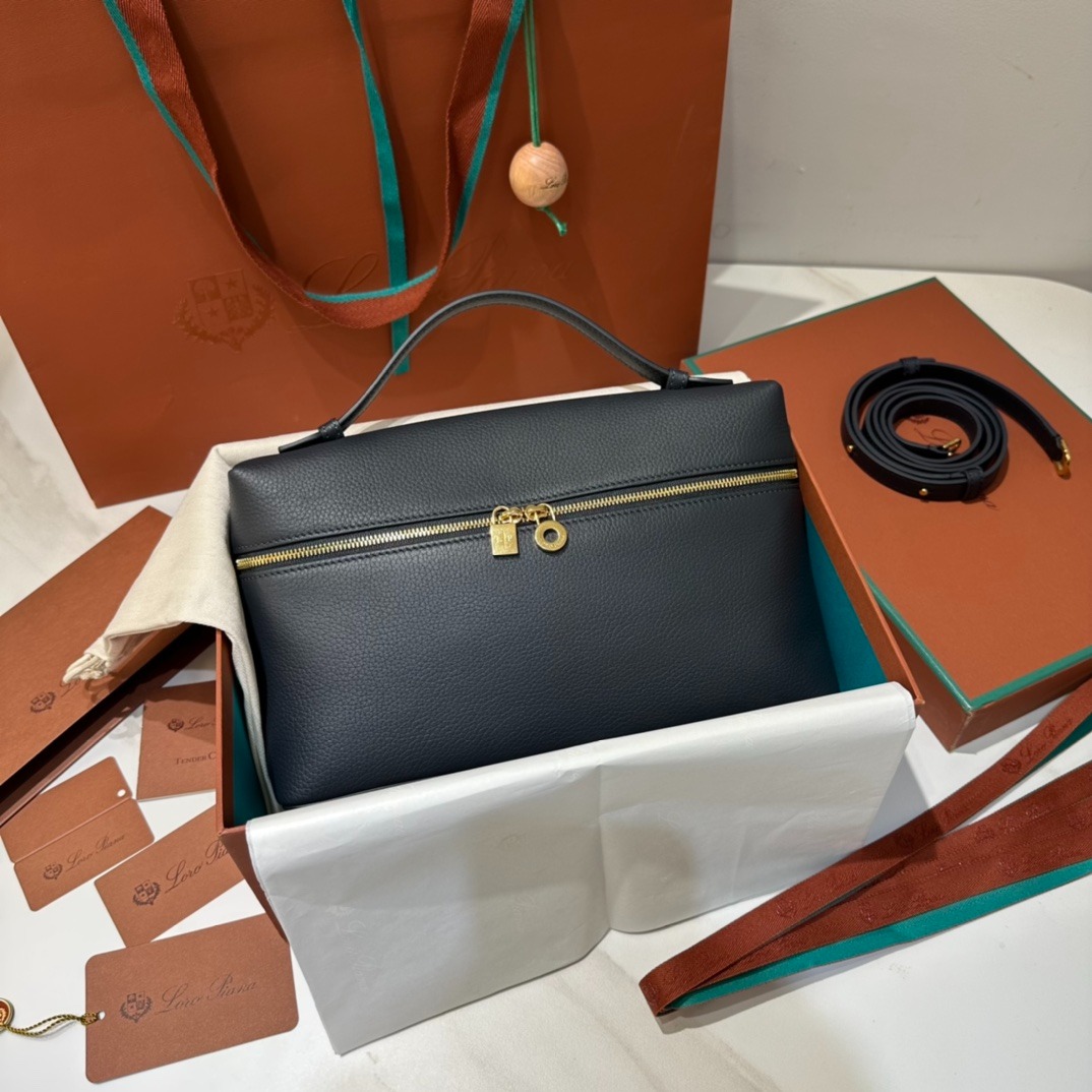 [True-to-ORIGINAL] L0r0 P1ana Extra Pocket L27 Bag Navy Blue For Women 10.6in/27cm FAN4043 W000