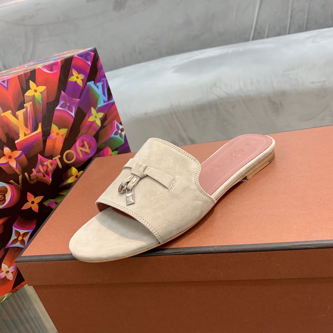 L0r0 P1ana Summer Charms Sandal Powder PearlFor Women – FAI5580 A760