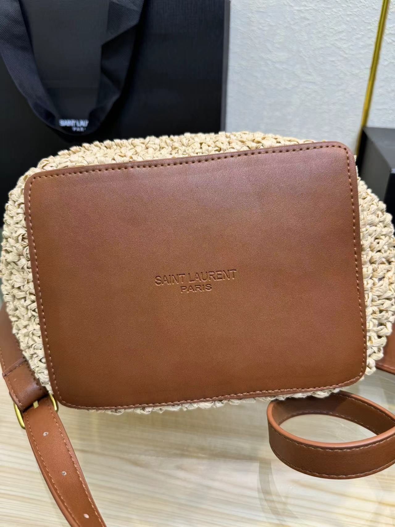 Sa1nt Lau*nt Le 37 In Woven Raffia And Vegetable-Tanned Beige For Women 9.8 Inches/ 25 Cm 773991GAAD72080