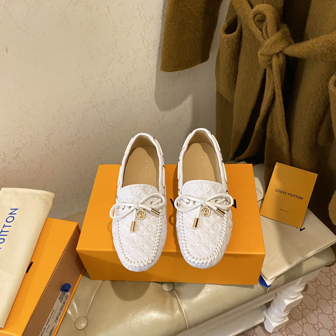 L0vis Vvtt0n Gloria Flat Loafer White For Women