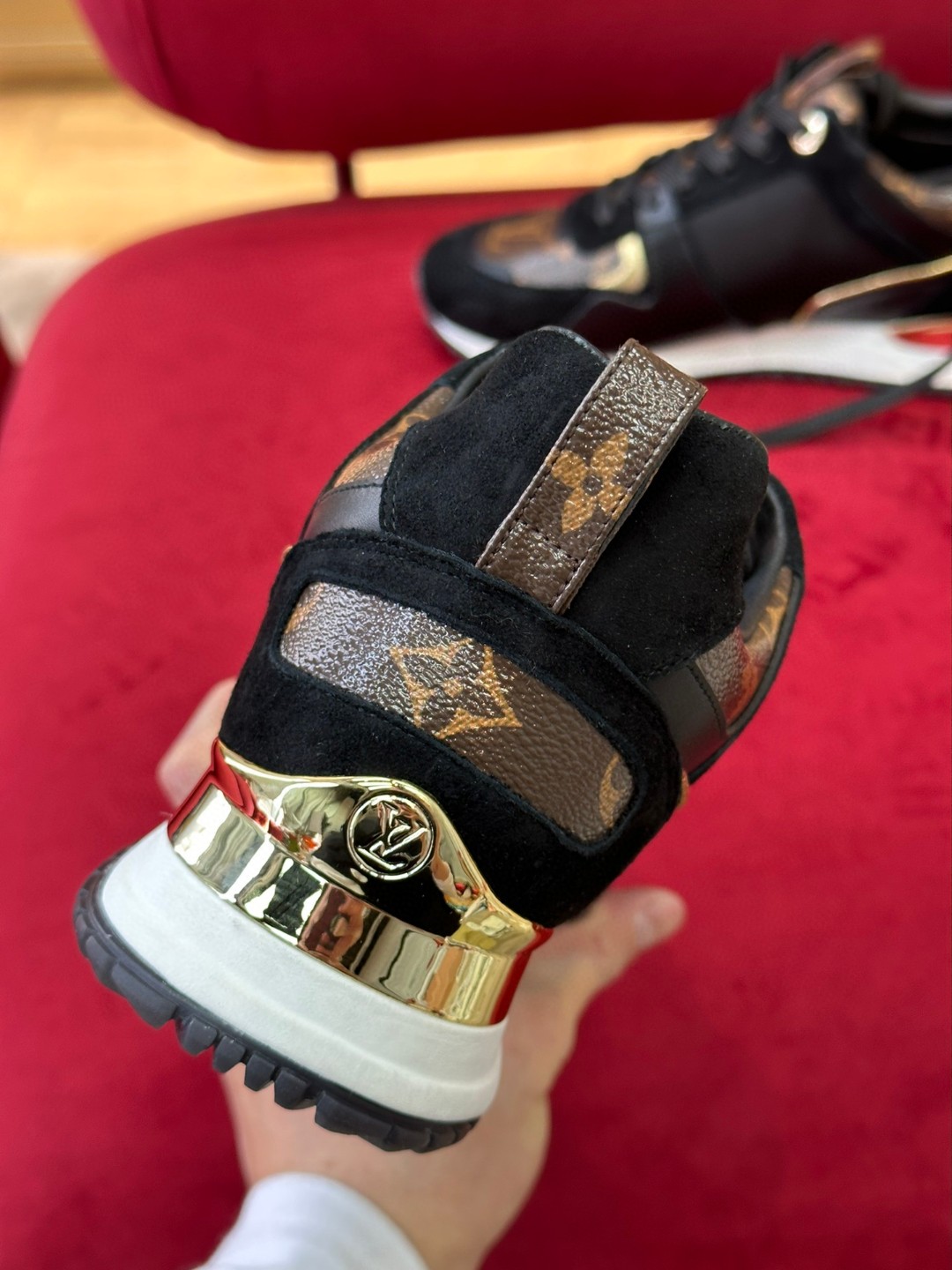 L0vis Vvtt0n Run Away Sneaker Black For Women 1AAP3E