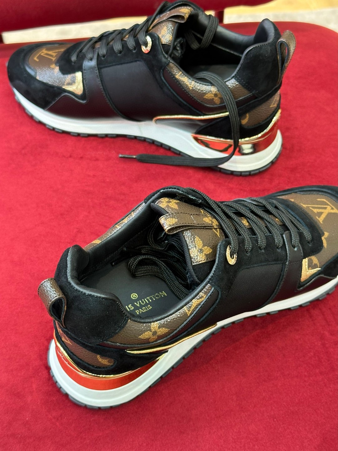 L0vis Vvtt0n Run Away Sneaker Black For Women 1AAP3E