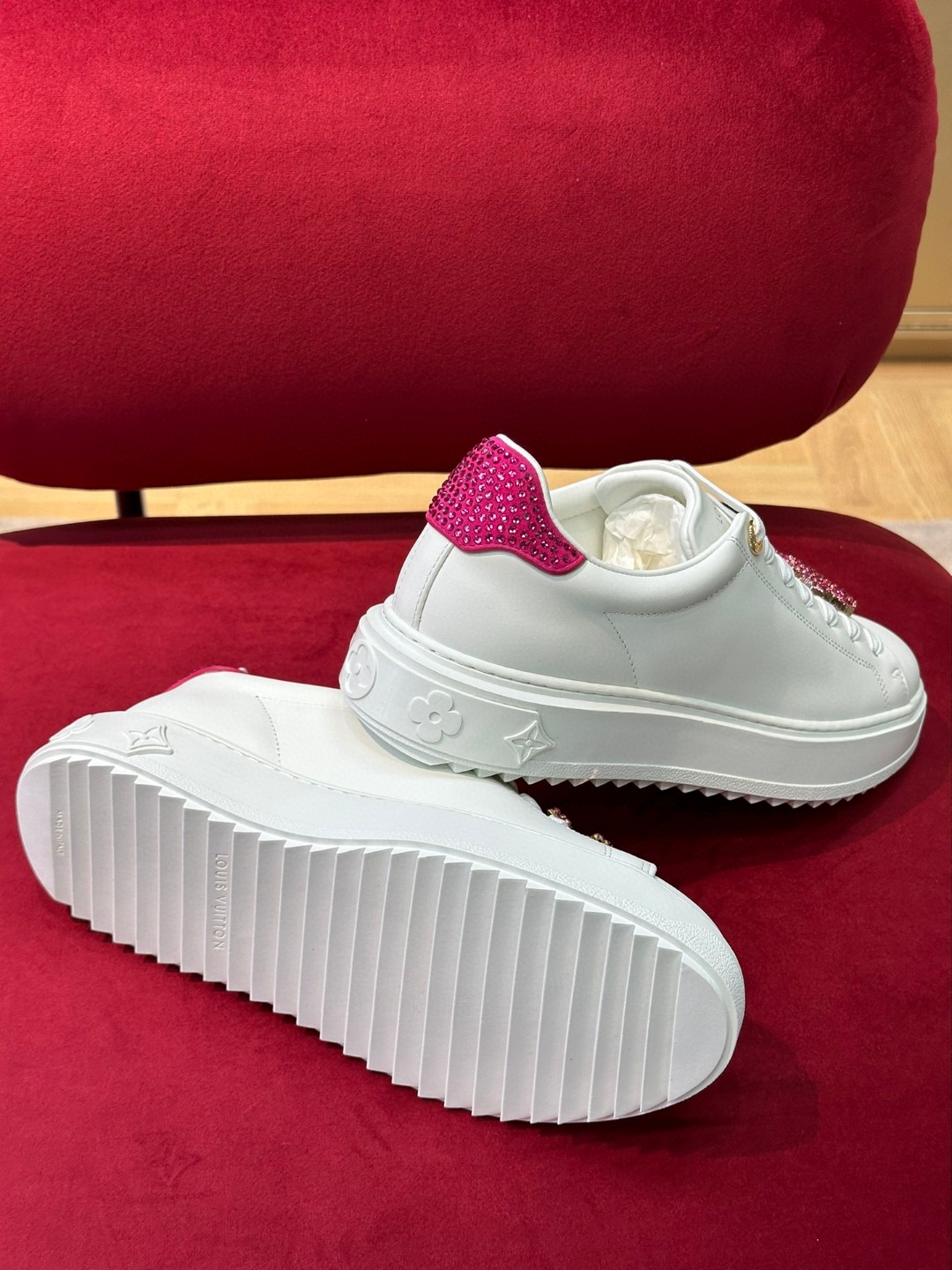 L0vis Vvtt0n Time Out Sneaker Pink For Women