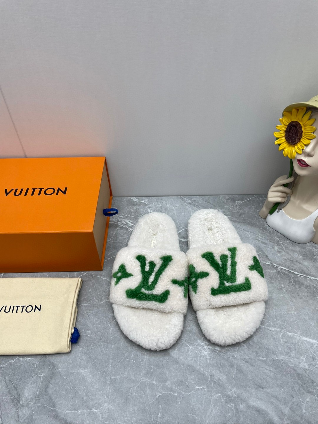 L0vis Vvtt0n Paseo Flat Comfort Mule Green For Women