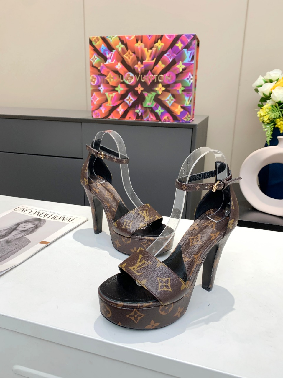 L0vis Vvtt0n Women’s Afterglow Platform Sandal Brown For Women LV