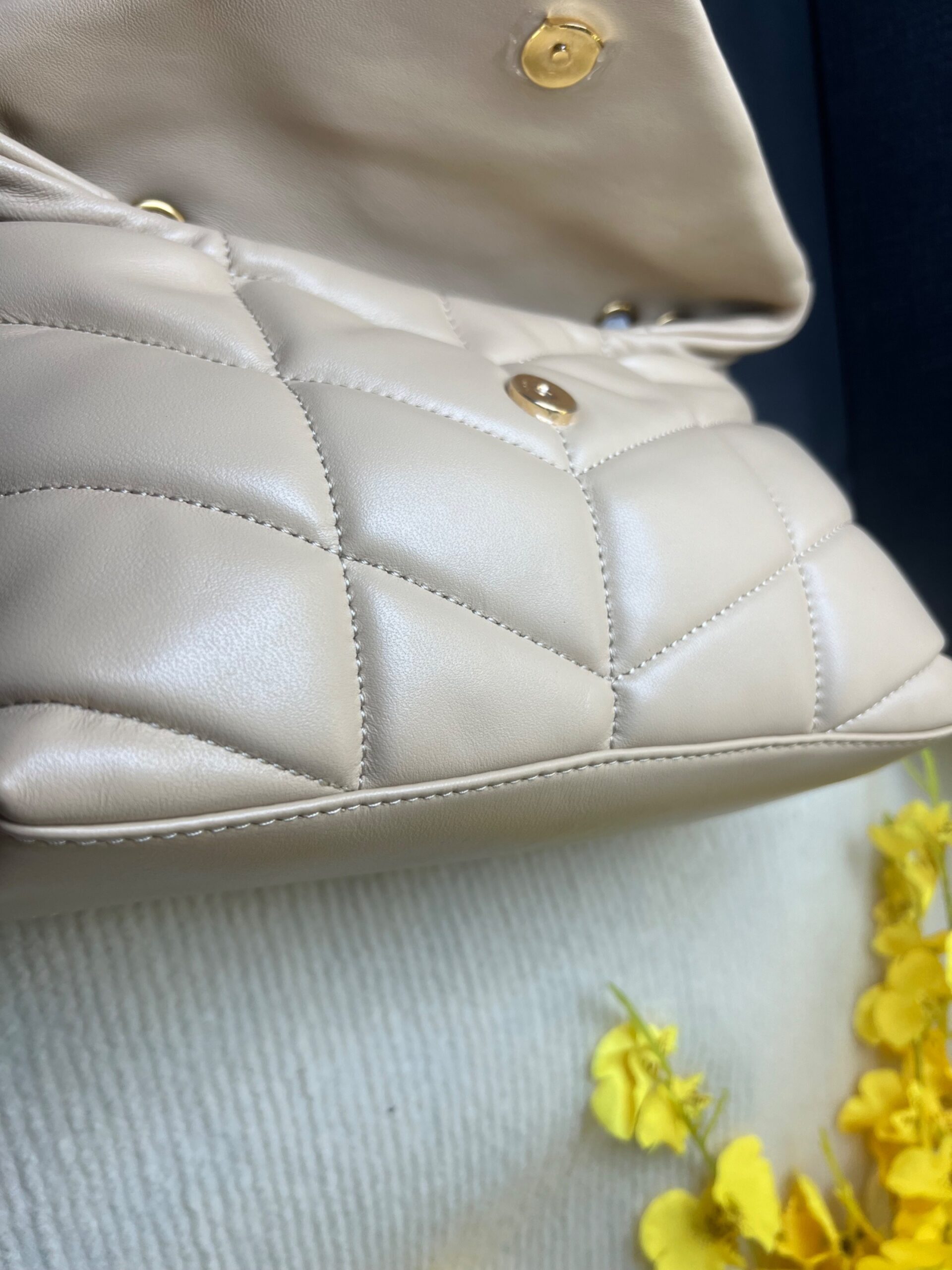 [True-to-ORIGINAL] Sa1nt Lau*nt Toy Puffer Dark Beige For Women 23cm/9cm – 7593371EL072721