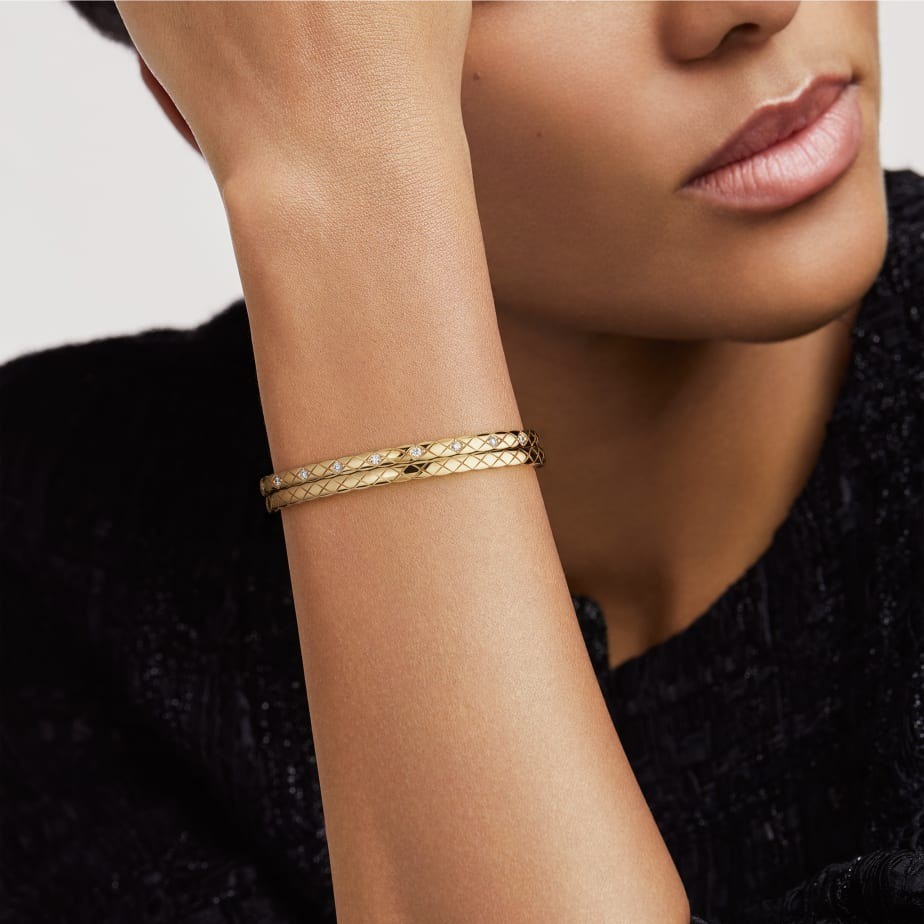 Ch**el Coco Crush Bracelet Yellow Gold For Women J12327