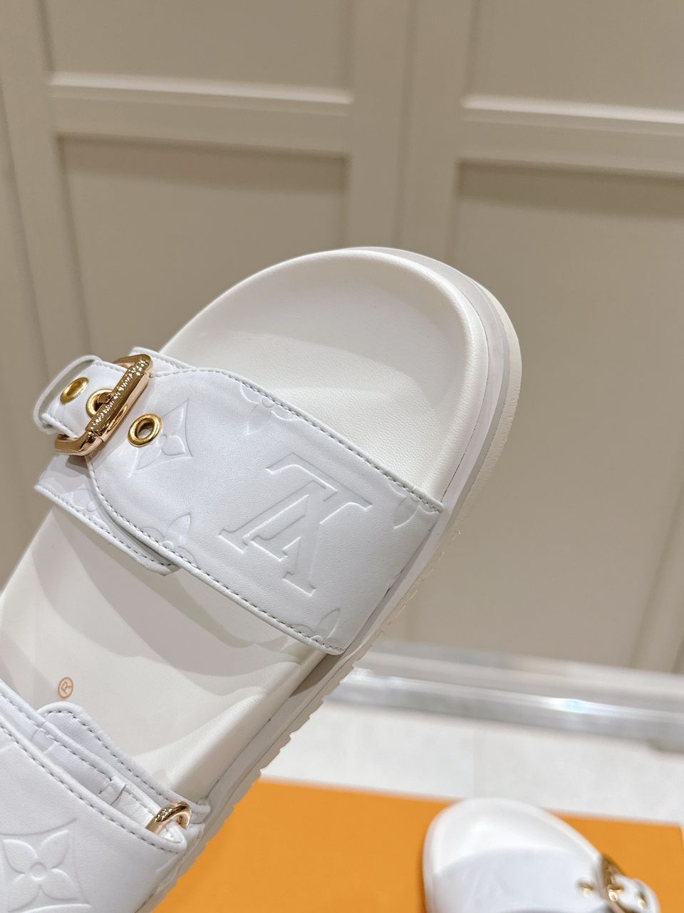 Bom Dia Flat Comfort Mule Ivory For Women 1ABVO6