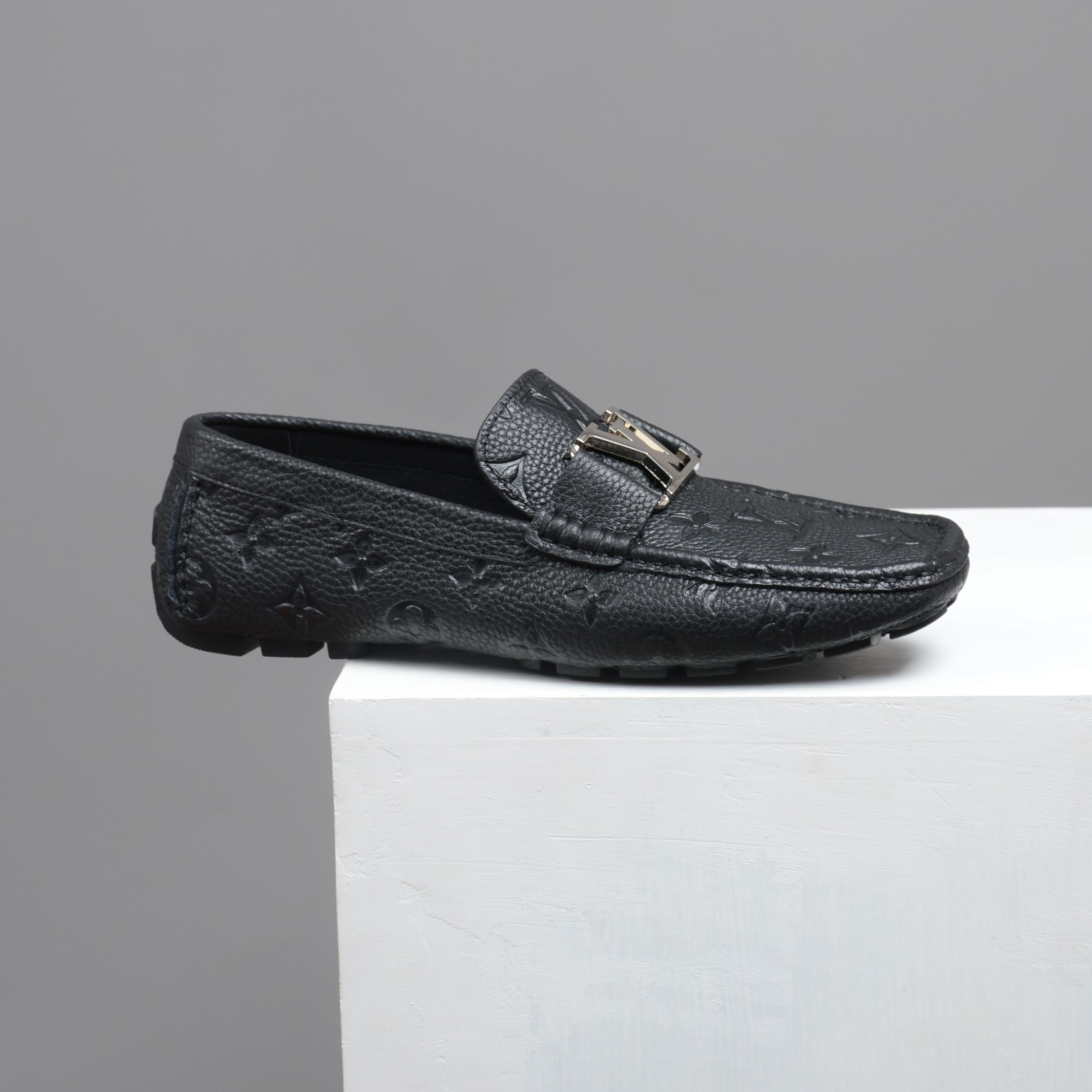 L0vis Vvtt0n Monte Carlo Mocassin Black For Men LV 1A9F9Q