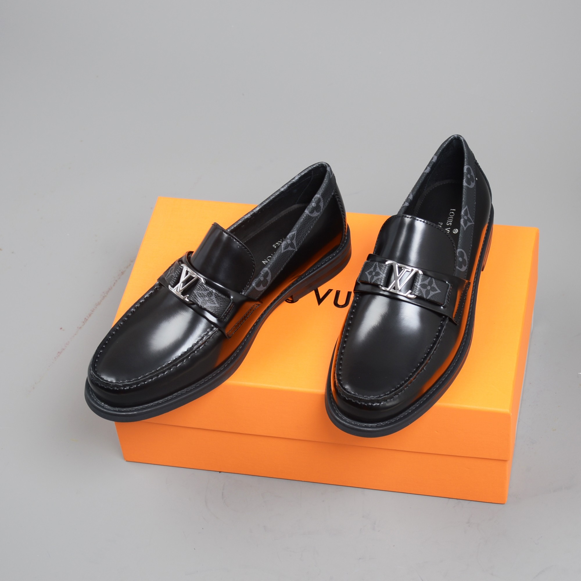 L0vis Vvtt0n Monte Carlo Mocassin Monogram Canvas Black For Men LV