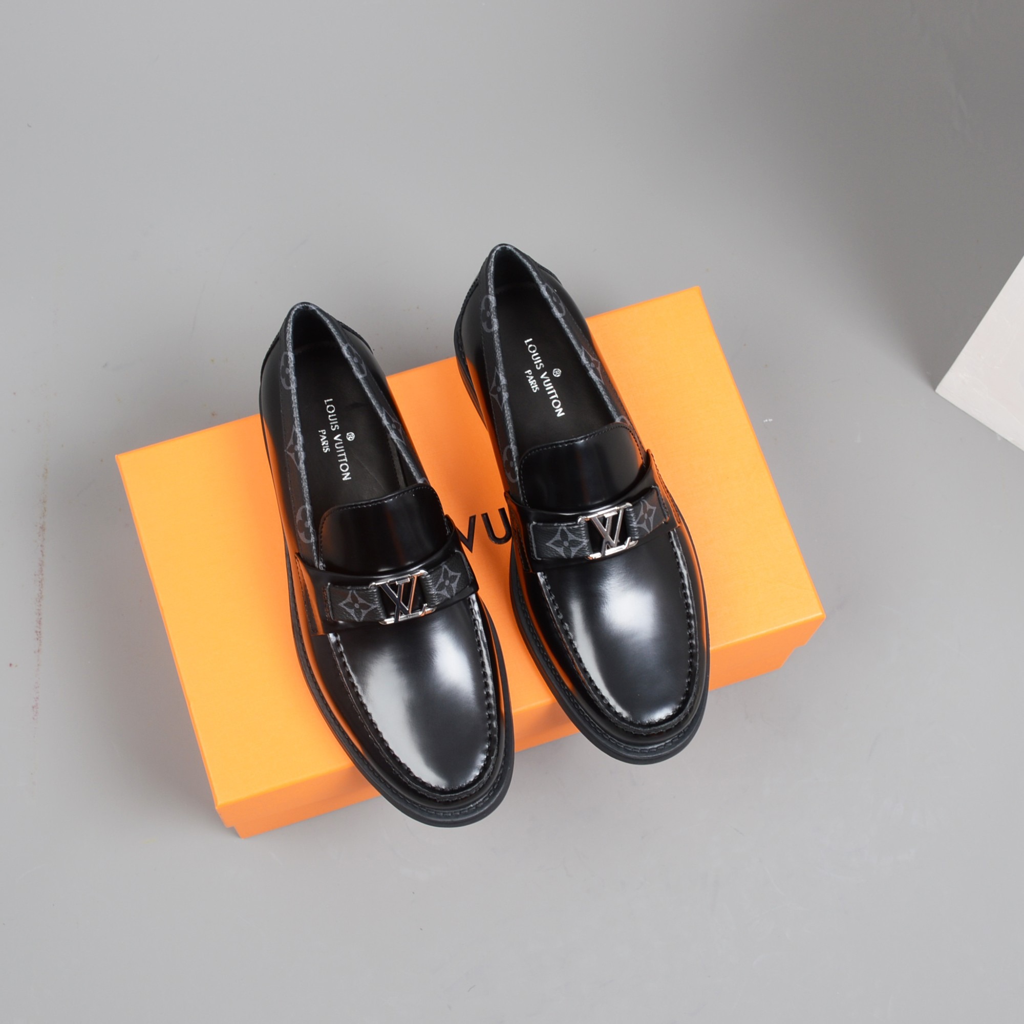 L0vis Vvtt0n Monte Carlo Mocassin Monogram Canvas Black For Men LV