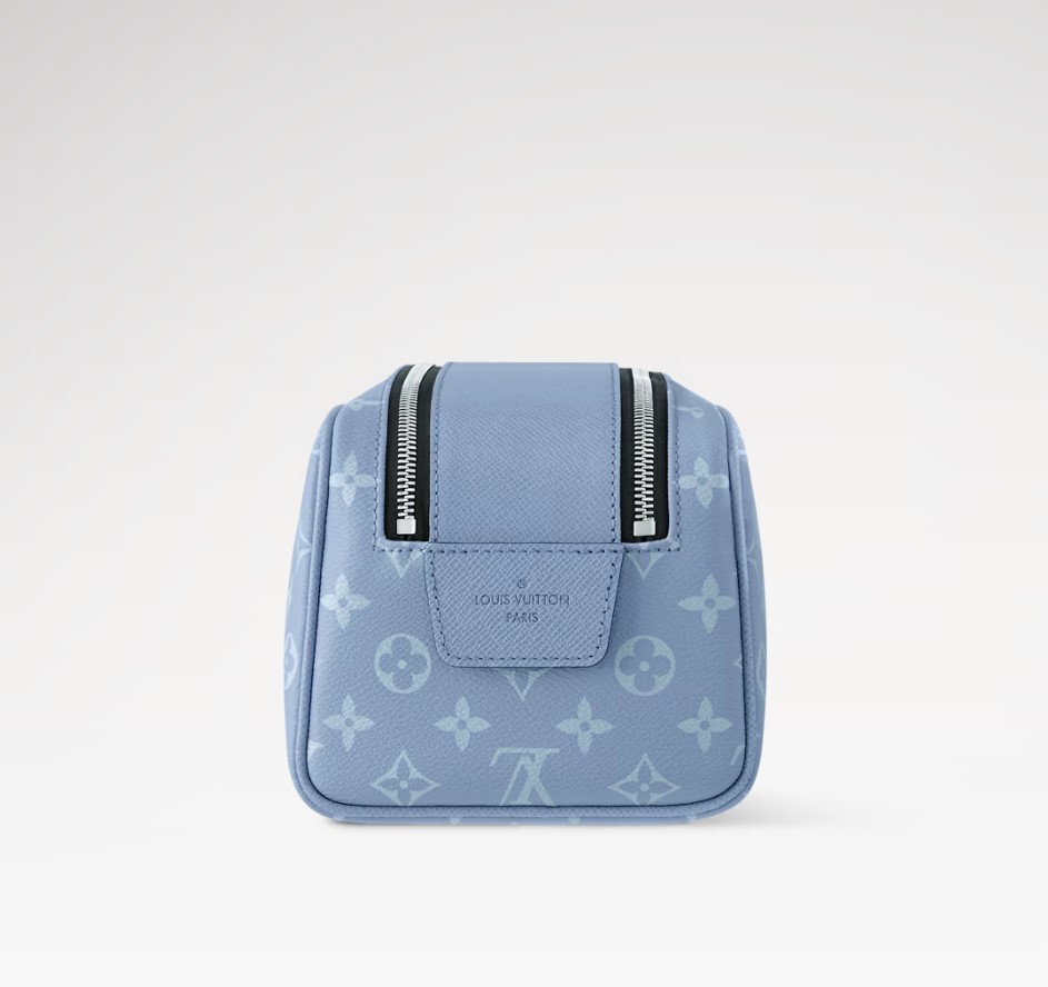 L0vis Vvtt0n Dopp Kit Sky Blue 11in/28cm M14125