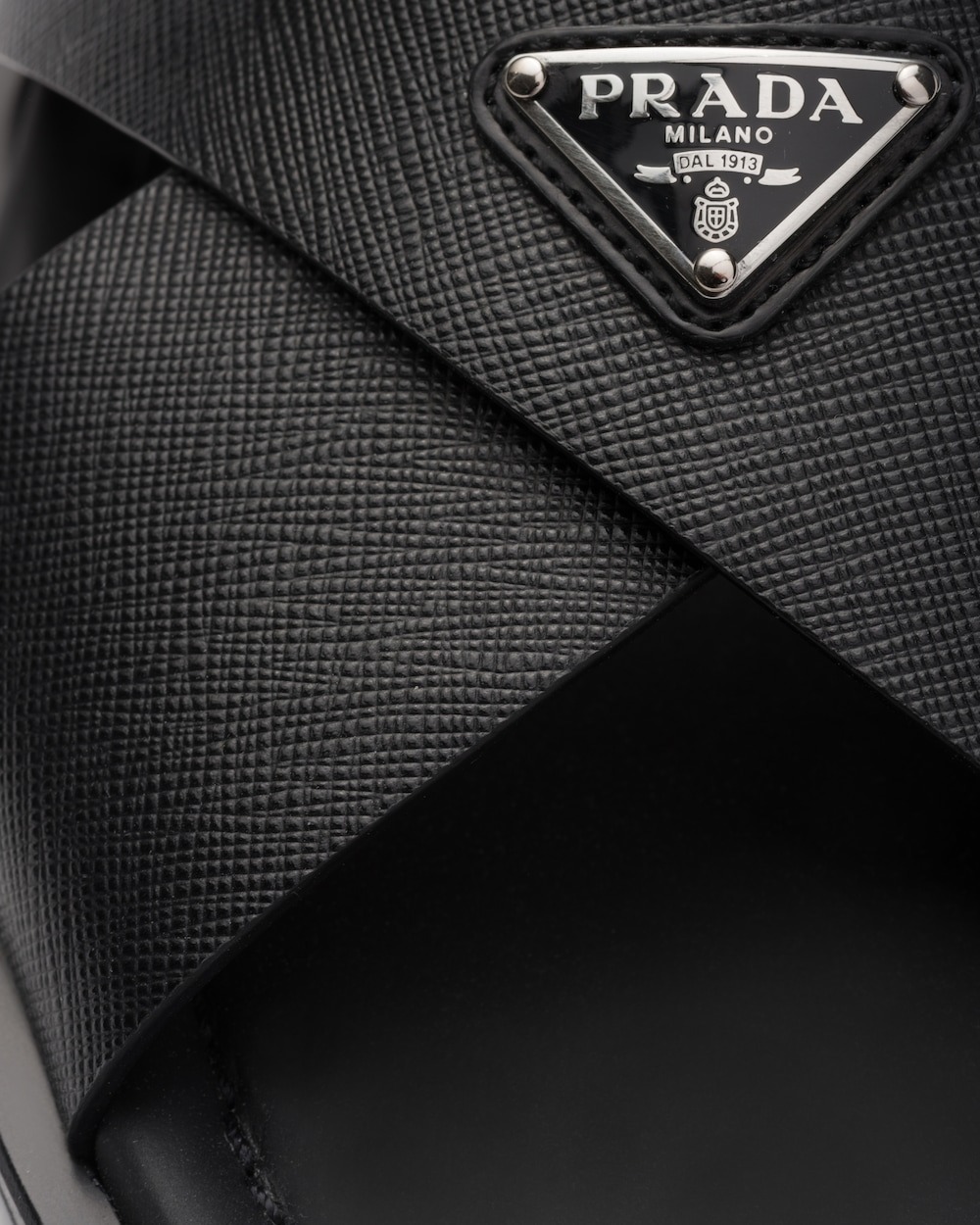 Pra*a Saffiano Crisscross Slides Black For Men – 2X3081_053_F0002_F_X001