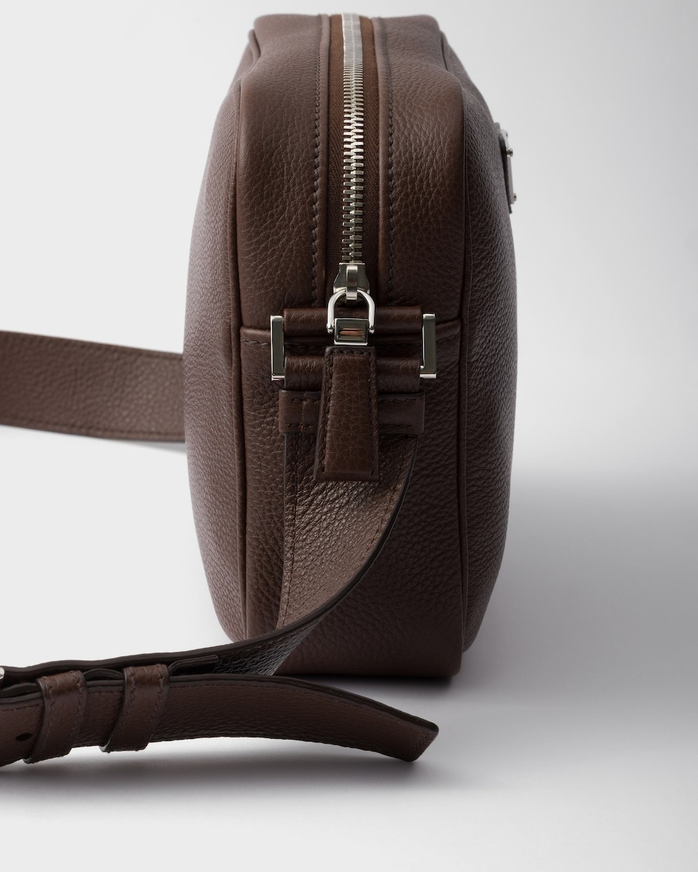 Pra*a Leather Shoulder Bag Sienna For Men 25cm/9.8in – 2VH189_2BBE_F0038_V_OOO