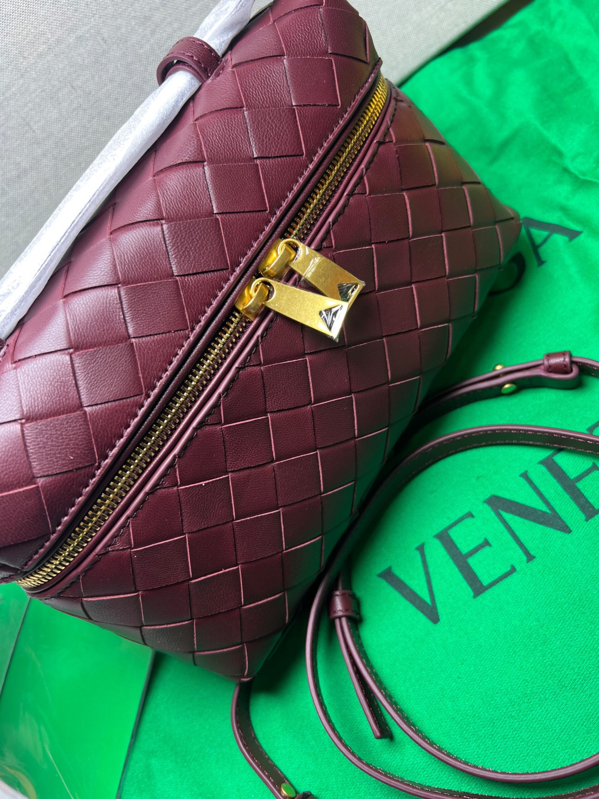 [True-to-ORIGINAL] B0tt*ga Ven*ta Bang Bang Barolo For Women 23cm/9.1in 789109V3IV12247