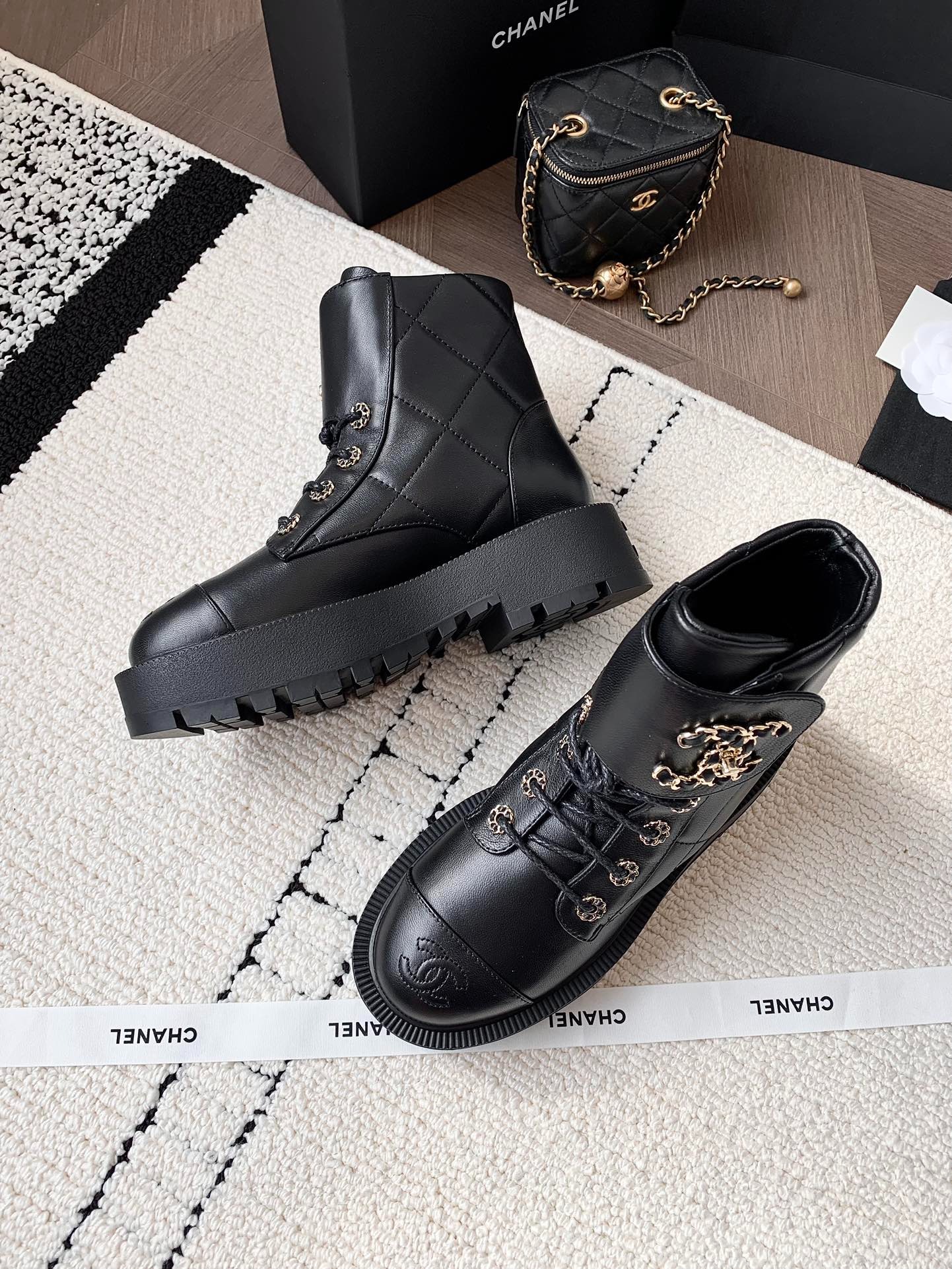 Ch**el Quilted Platform Ankle Boots Black For Women