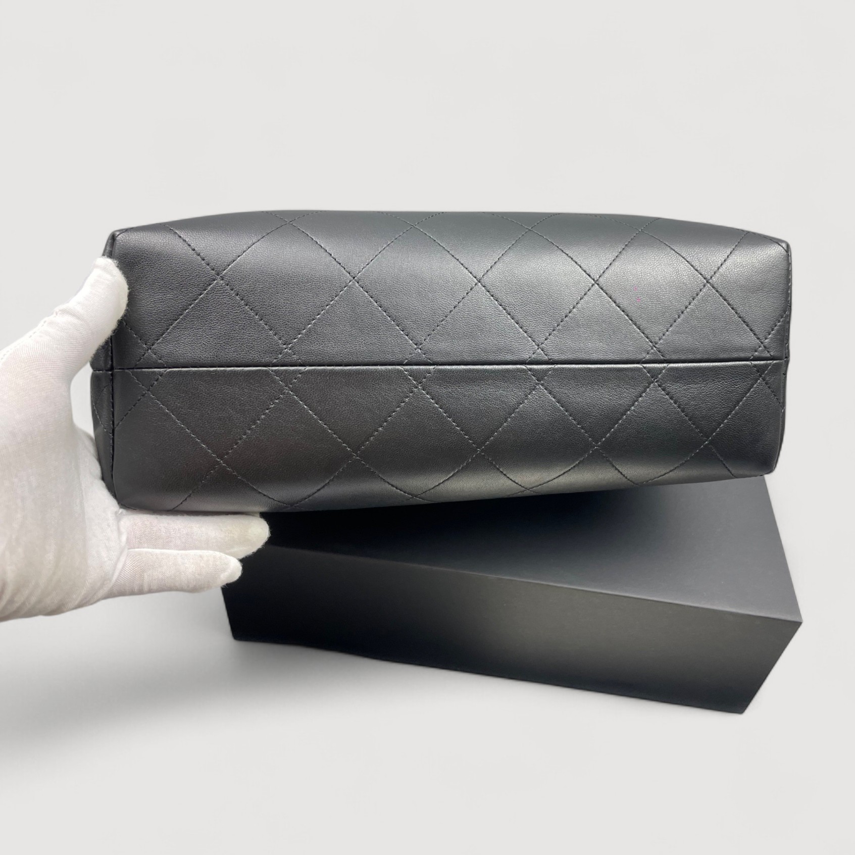 [True-to-ORIGINAL] Ch**el Small Shopping Bag Beige/Black For Women 14.2in/36cm AS5634-B20827-U1536