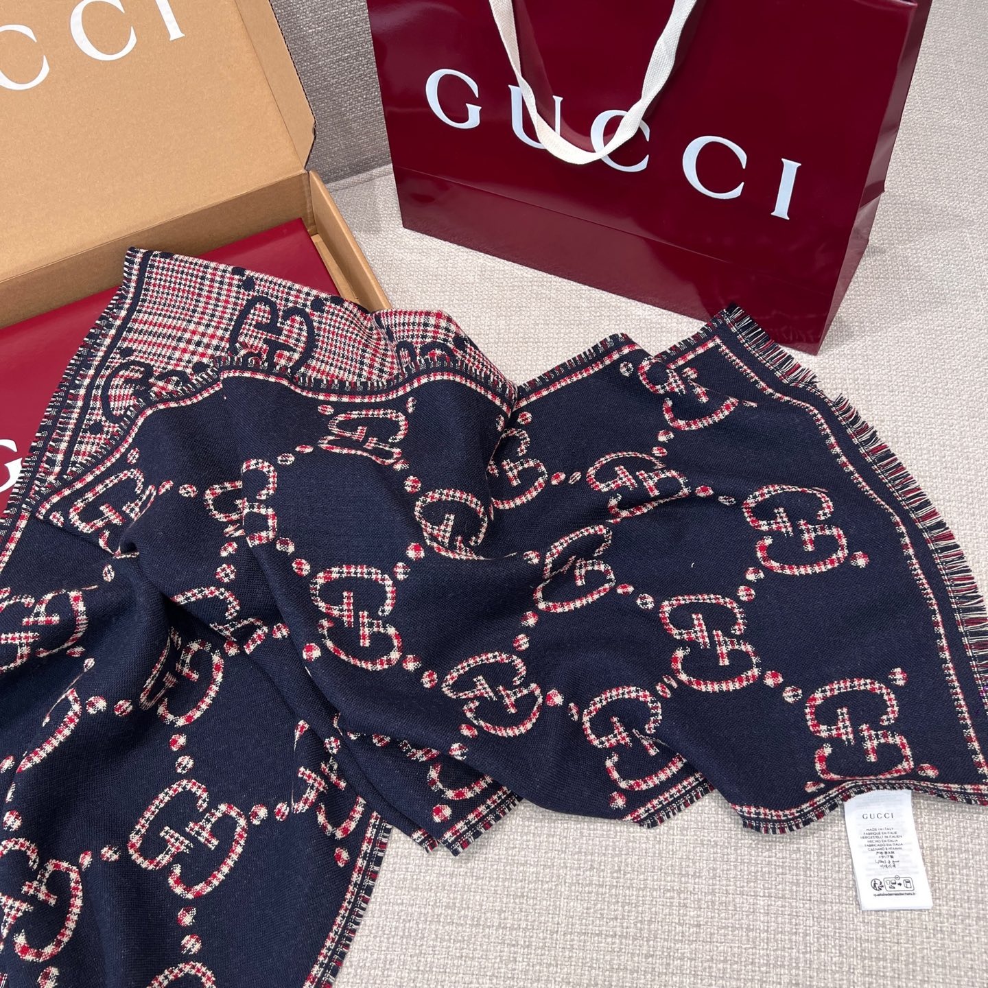 Gvc*1 GG Scarf Navy And Red 71in/180cm ‎660025 4G386 4174