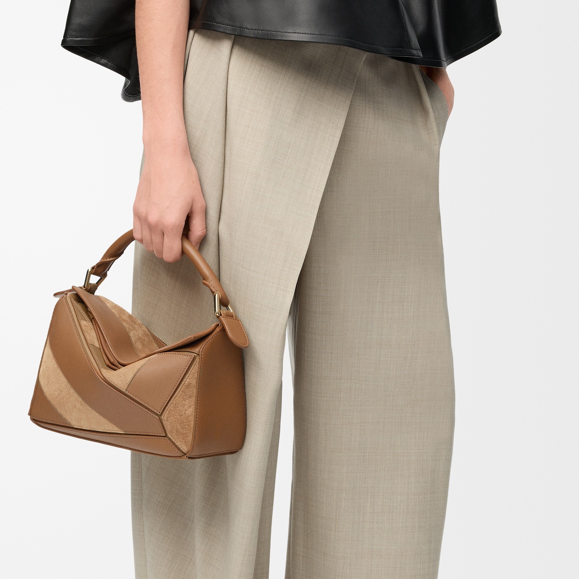 L0ew* Small Puzzle Bag Oak Suede For Women 9.4in/24cm A510S21XBR