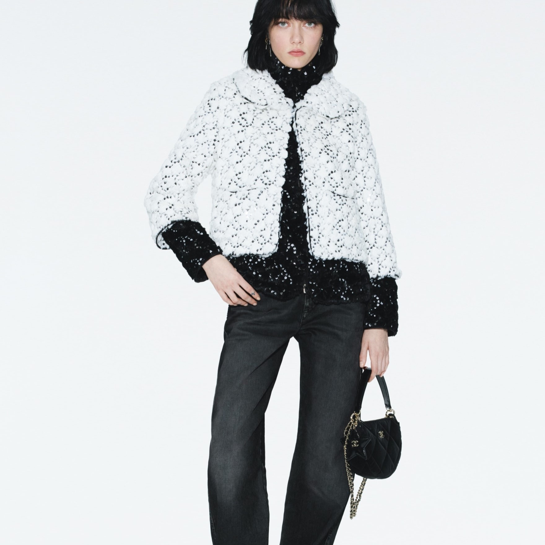 [True-to-ORIGINAL] Ch**el Clutch With Chain Black For Women 8.7in/22cm‎ AP4791-B21406-94305