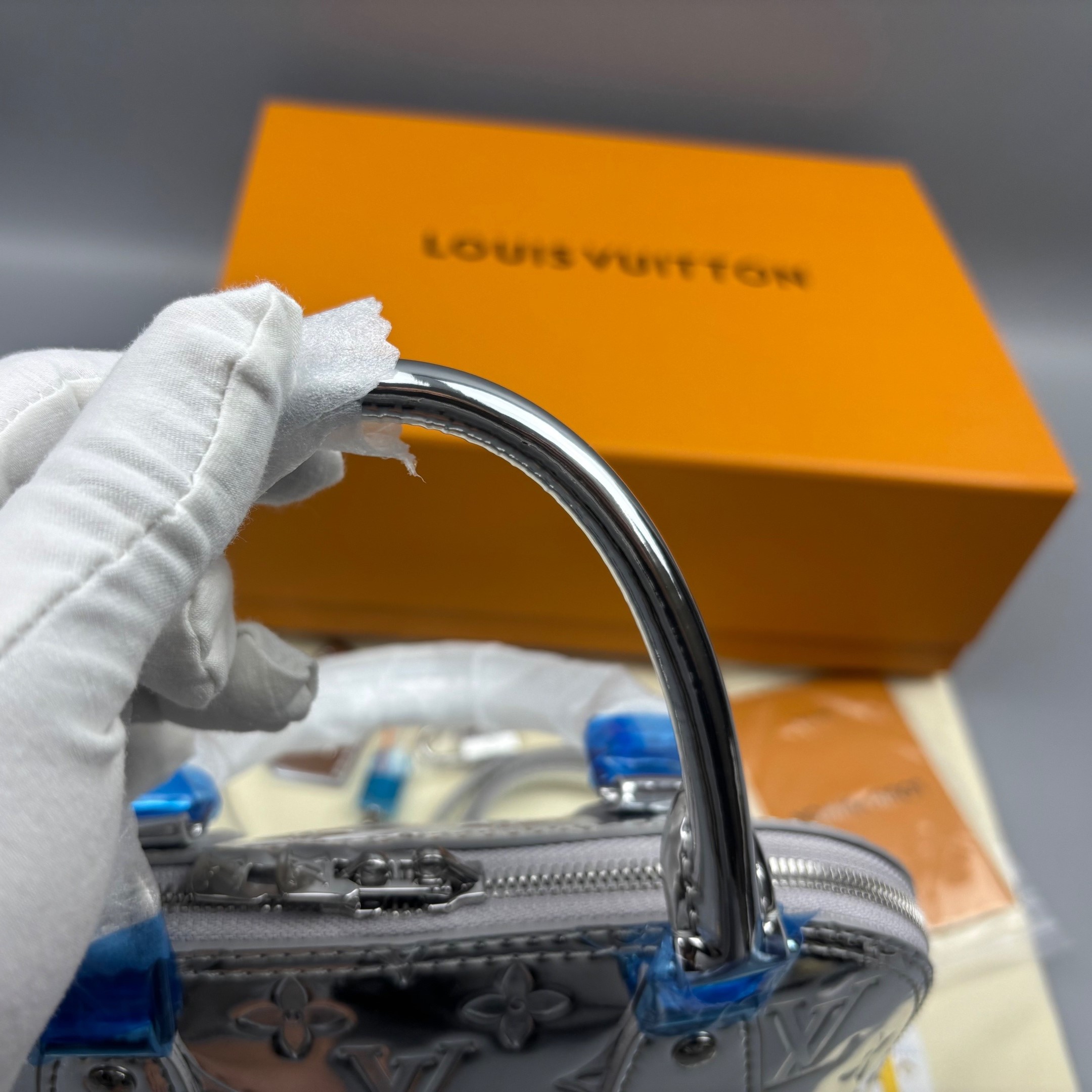 [True-to-ORIGINAL] L0vis Vvtt0n Alma BB Silver For Women 9.3in/23.5cm M26335