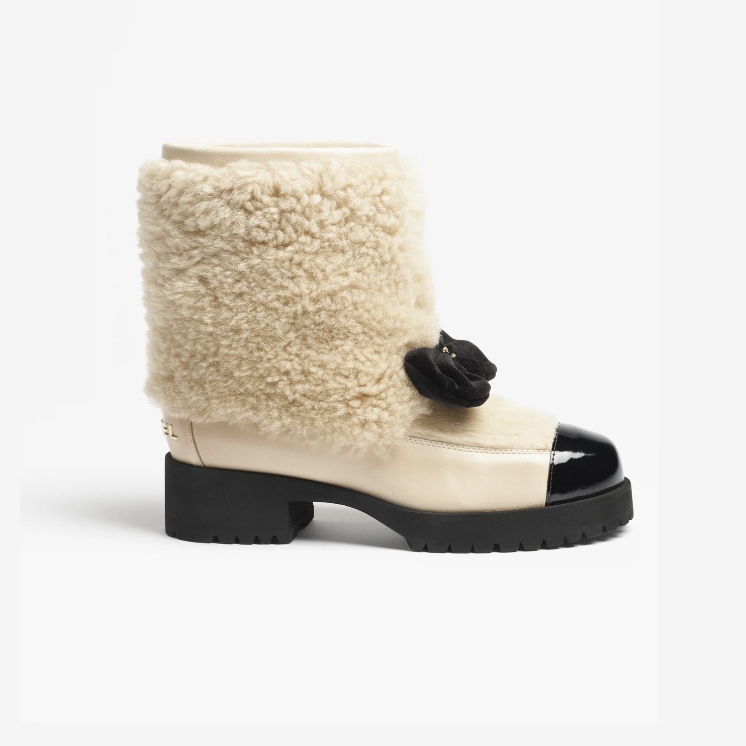 Ch**el Shearling Ankle Short Boots Beige And Black 44mm For Women – G46636-B21528-U2879